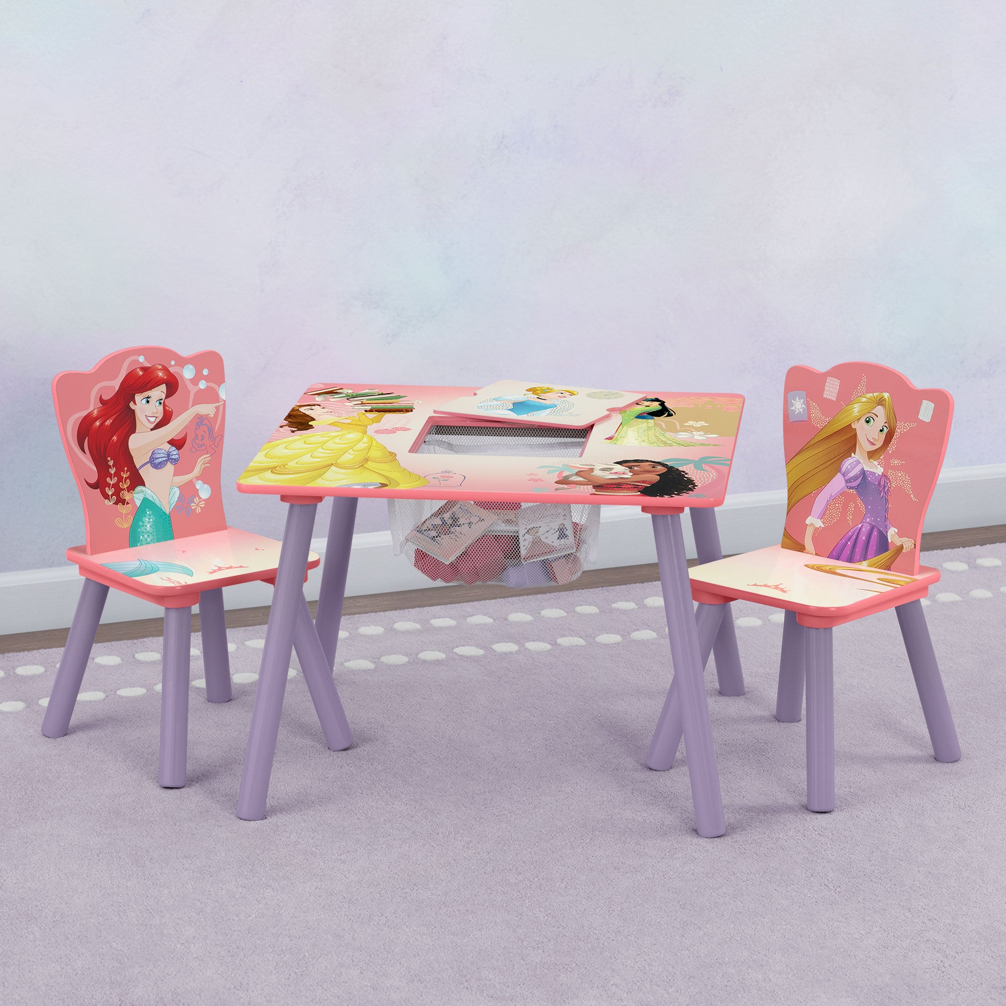 Juego de mesa y sillas infantil  Princesas Disney con almacenamiento y 2 sillas incluidas Delta Children